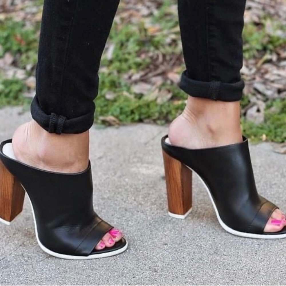 Vince
Allison Peep-Toe Mule Slide, Steel - Picture 2 of 14